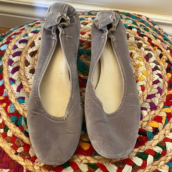 Everlane Soft Gray Velvet Women's Heeled Flats - Picture 1 of 7